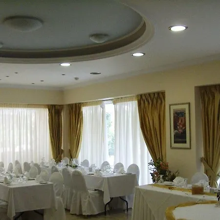 Palmyra 4* Athens